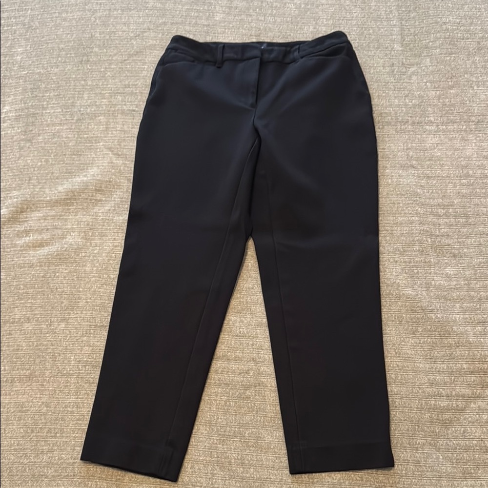 White House Black Market Black Ankle Cropped Pants